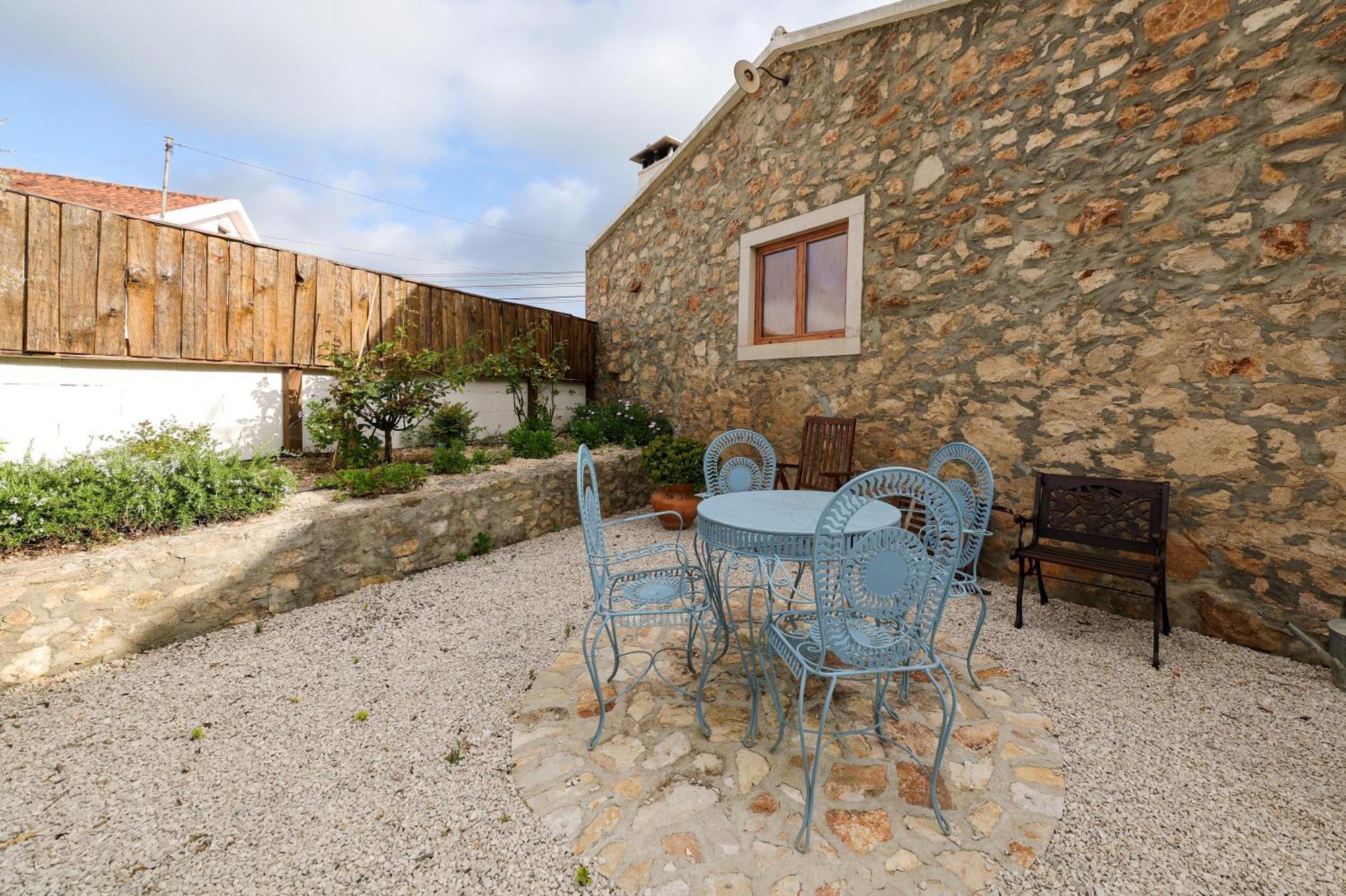Villa Renovated Wine Press House - With Pool Porto de Mós Zimmer foto